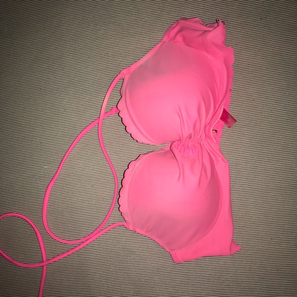 Victoria’s Secret Bikini top - Picture 1 of 3